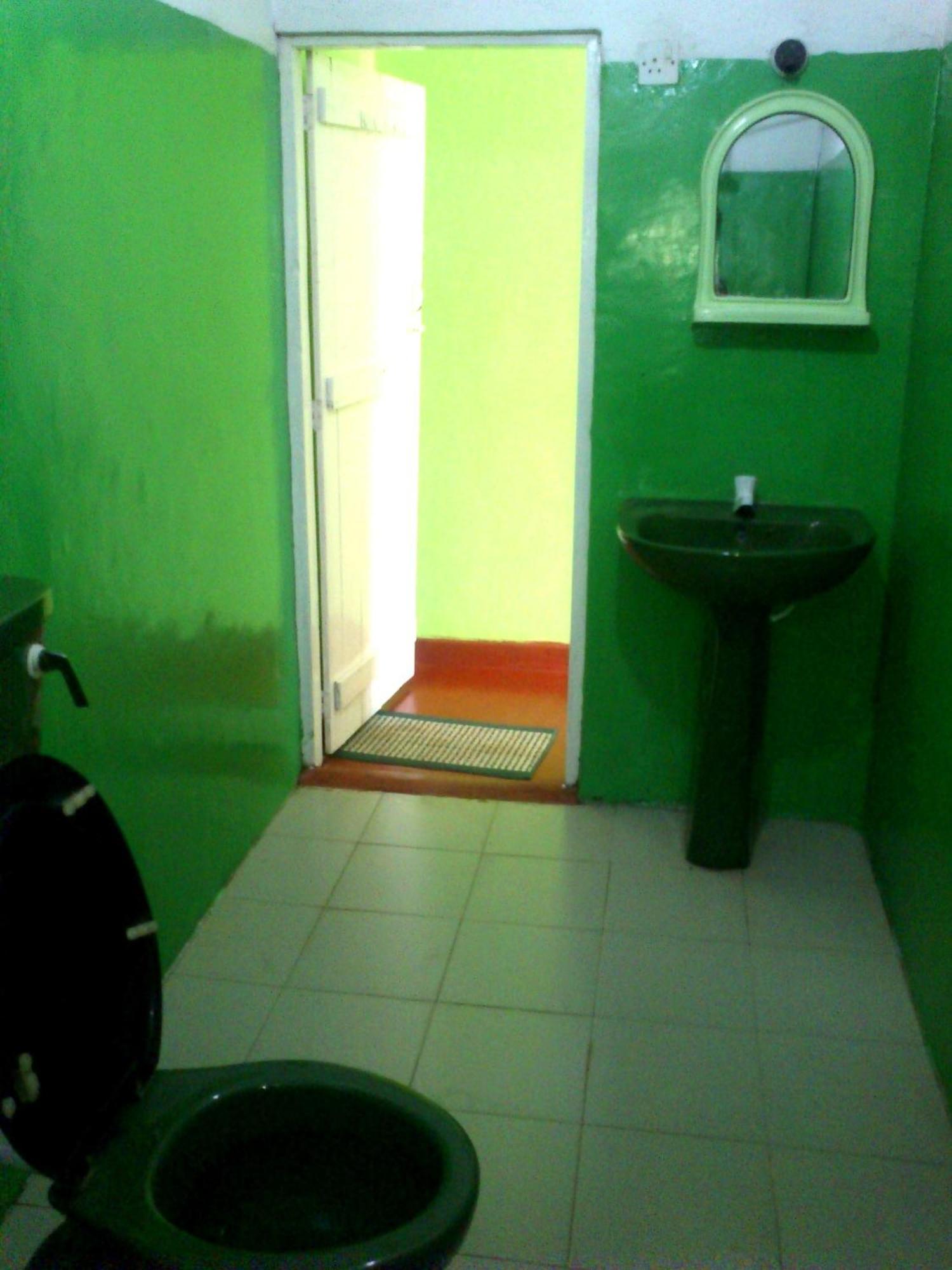 Haniffas Holiday Inn كاندي الغرفة الصورة